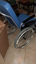 SEDIA COMODA PER DISABILI CON SCHIENALE- RUOTE AUTOSPINTA POSTERIORI - Dim: 46m 