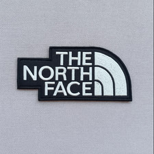 Toppa Ricamata Logo The North Face – Accessorio per Capi Outdoor e Streetwear