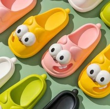 Divertenti ciabatte cane bacio