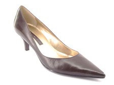 New BANDOLINO Women Leather Brn Classic Kitten Heel Pointy Toe Pump Shoe Sz 7 M