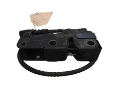 Engine bonnet closure