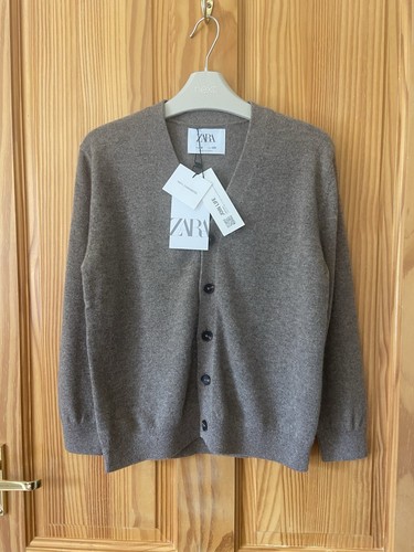 Cardigan nuovo con etichette