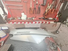 CARENA FIANCATA POSTERIORE DESTRA DX SUZUKI BURGMAN AN 400 1999 2000 2001 Vedi?