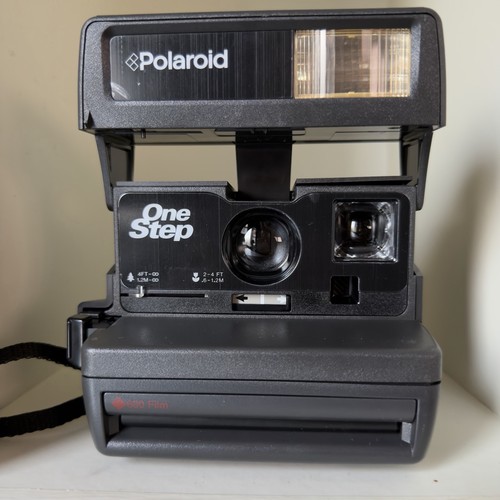 Polaroid onestep close 600 - up,