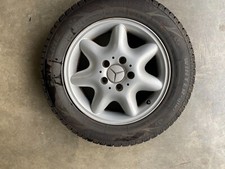 N.4 Pneumatici Invernali completi di cerchi in lega 195/65R15. Pari al nuovo!  