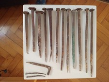 CHIODI ANTICHI BATTUTI A MANO 15 Pezzi