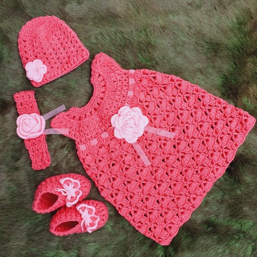 Set cappello scarpe gonna