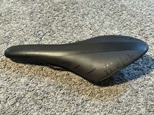Sella nera Fizik Arione R1