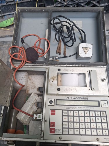 Sismografo bianco non testato