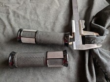 Coppia Manopole Moto Nuove Colore Nero/Argento diametro interno 26mm