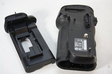 Nikon MB D 12 impugnatura