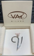 LETTERA "V" PER COLLANA O PENDENTE - VAI MILANO - FONDO DI MAGAZZINO