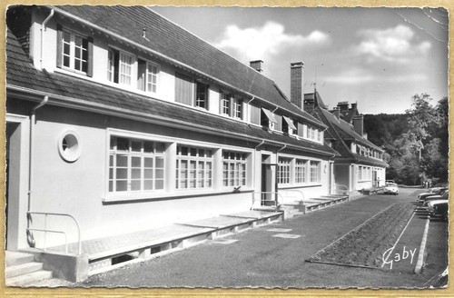 Houlgate centre - -,
