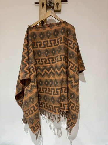 Poncho con mantello incalpaca - mantello,