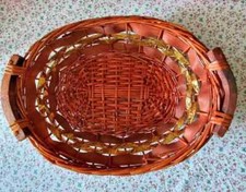 NATALE Cesto in Salice Ovale con Manici in Legno - Nastro Dorato - 45 x 33 cm