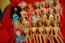 LOTTO BARBIE  MATTEL VINTAGE  TUTTE DA RECUPERO O PEZZI DI RICAMBIO