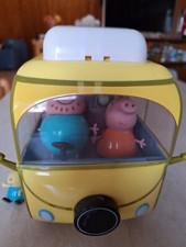 PEPPA PIG camper con personaggi e accessori