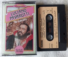 LUCIANO PAVAROTTI in concert