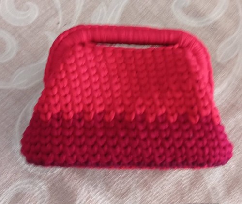 Borsa fatta mano a - a,