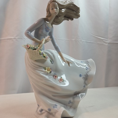 Lladro petals the - petals, wind