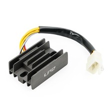 REGOLATORE DI TENSIONE PER