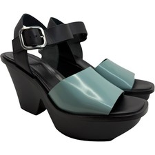 Sandali con zeppa iconici