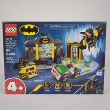 LEGO 76272 DC La Batcaverna™