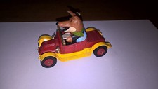 CORGI TOYS Comics art.808 Basil Brush e la sua auto. Fine anni 60.