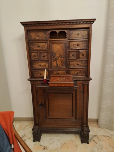 Antico monetiere stipo