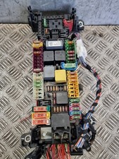 MERCEDES B CLASS B180 FUSE BOX