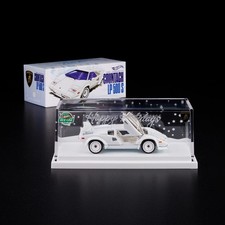 Hot Wheels Premium RLC '82 Lamborghini Countach LP 500S 2025 bianco white