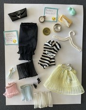 Barbie Mattel vintage RARA lingerie nera, costume da bagno, occhiali da sole e accessori