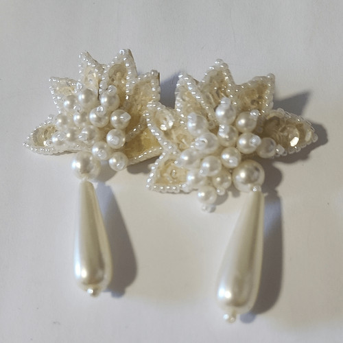 Orecchini vintage goccia perle