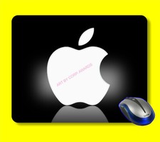 APPLE Mouse Pads per Computer