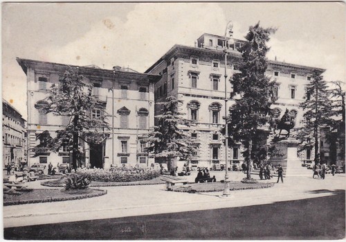 Perugia piazza italia - piazza,