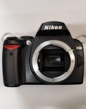 Nikon D40 con obiettivo zoom Nikkor 18-55 Perfettamente funzionante 