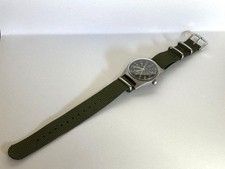 Orologio militare IWC carica manuale analogico revisionato raro orologio vintage