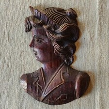 Mezzobusto di donna scolpito su legno vintage