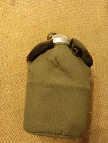 Militaria borraccia gavetta - ,