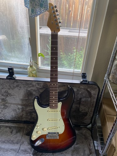 2016 fender stratocaster - 2016,