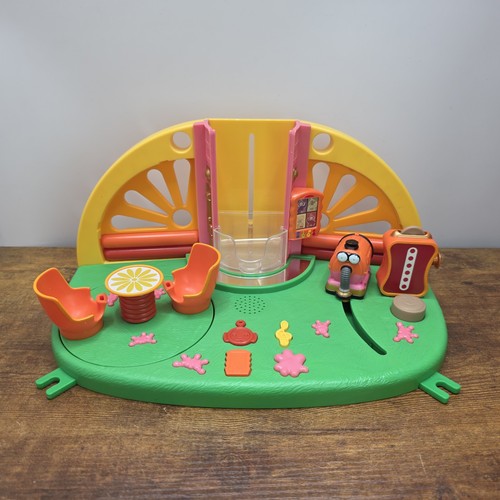 Teletubbies home hill - teletubbies,