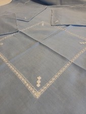 Tovaglia da te ricamo a mano