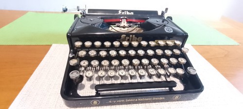Macchina scrivere antica - scrivere,