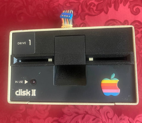 Apple ii computer - ⌘,