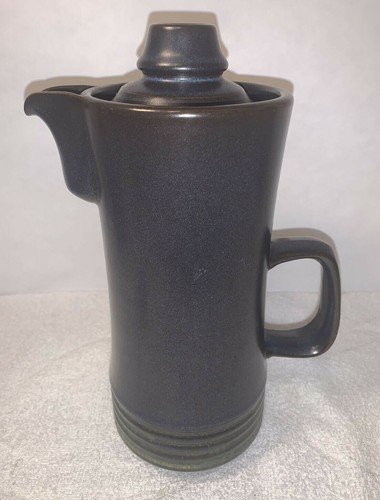 Una bella caffettiera alta