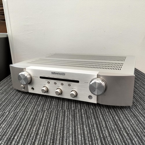 Amplificatore stereo integrato