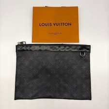 LOUIS VUITTON Pochette