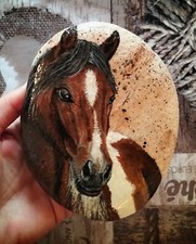 Sasso dipinto a mano Cavallo