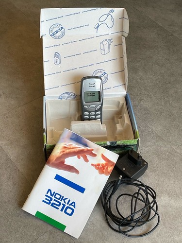 Cellulare nokia 3210 cult - cellulare,