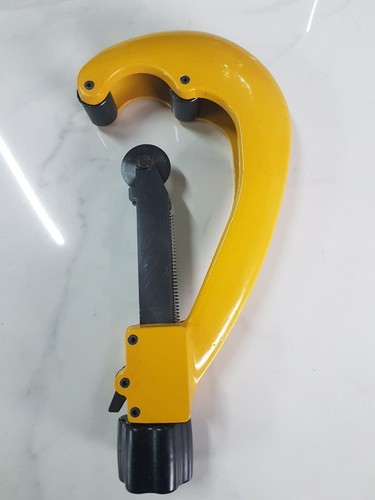 Tagliatubi per tubi - , in
